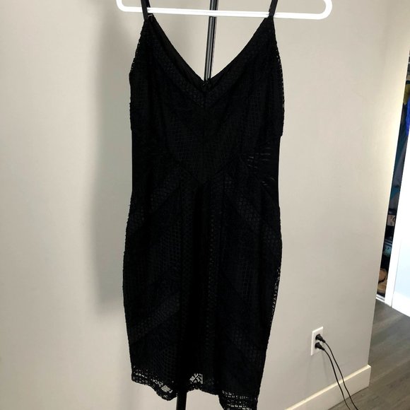 GUESS Black Textured Stretch Cocktail Dress - Picture 5 of 12